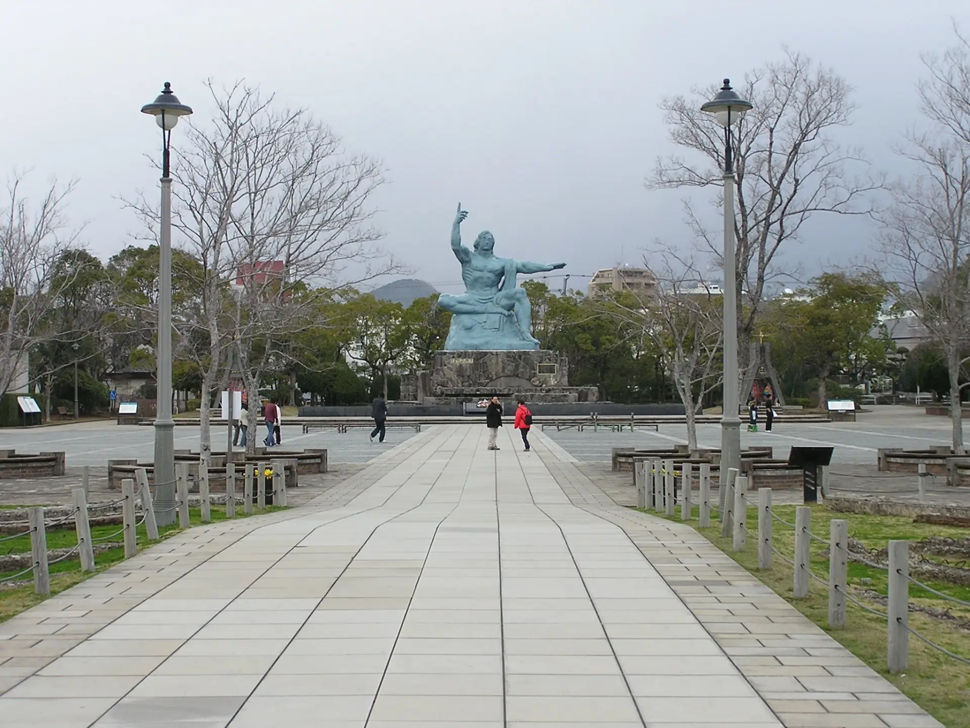 長崎原爆慰霊碑