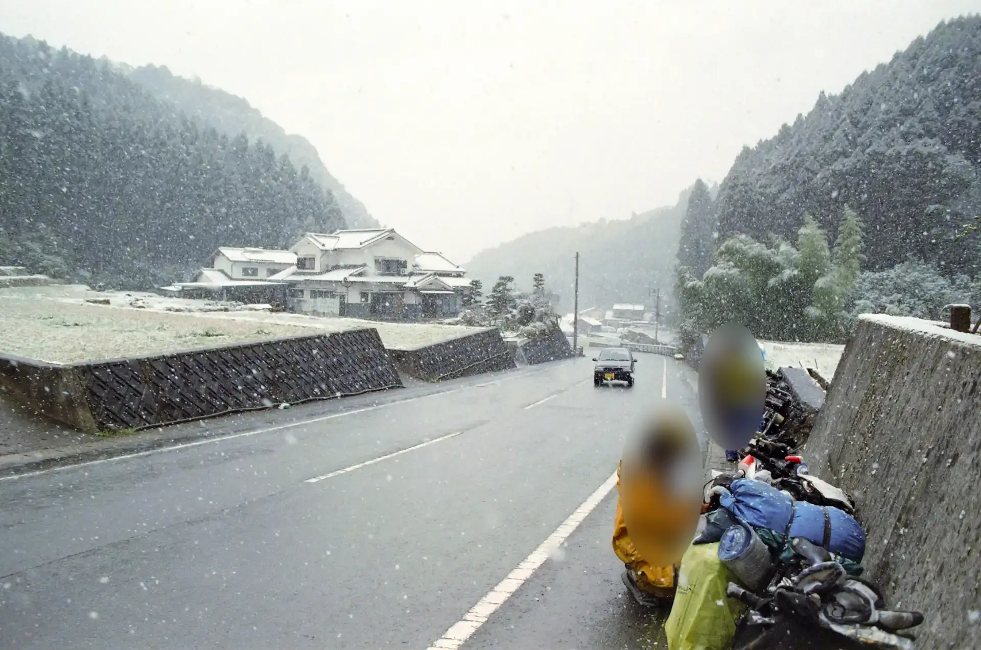 大分県一石峠へ。雪。