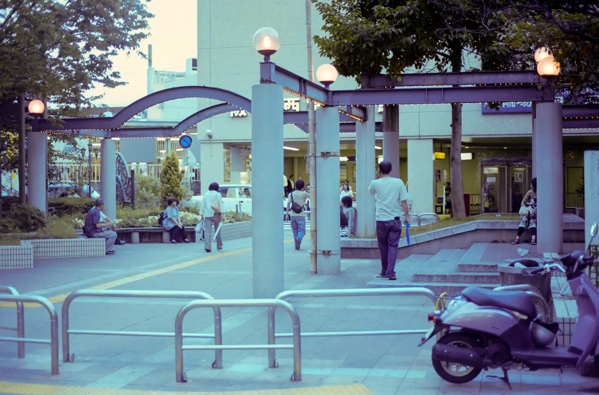 西宮北口駅の電飾