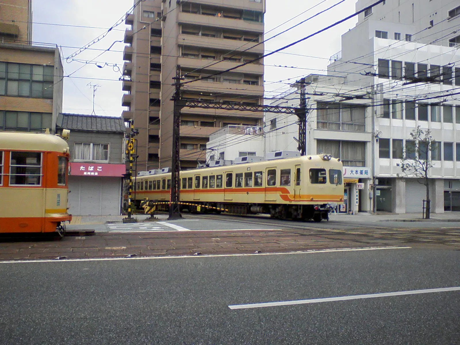 伊予鉄道の平面交差