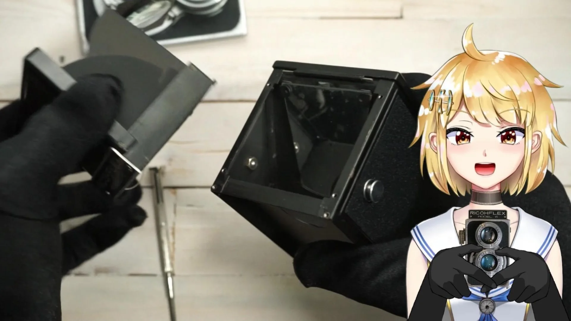 ピントフードと裏蓋も分離