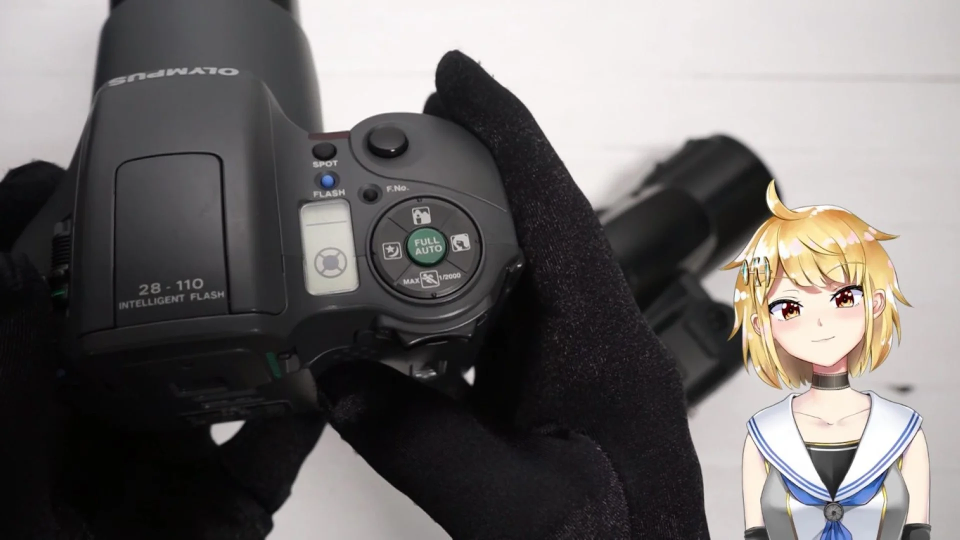 緑色のFULL AUTOボタンとシーンモードボタン