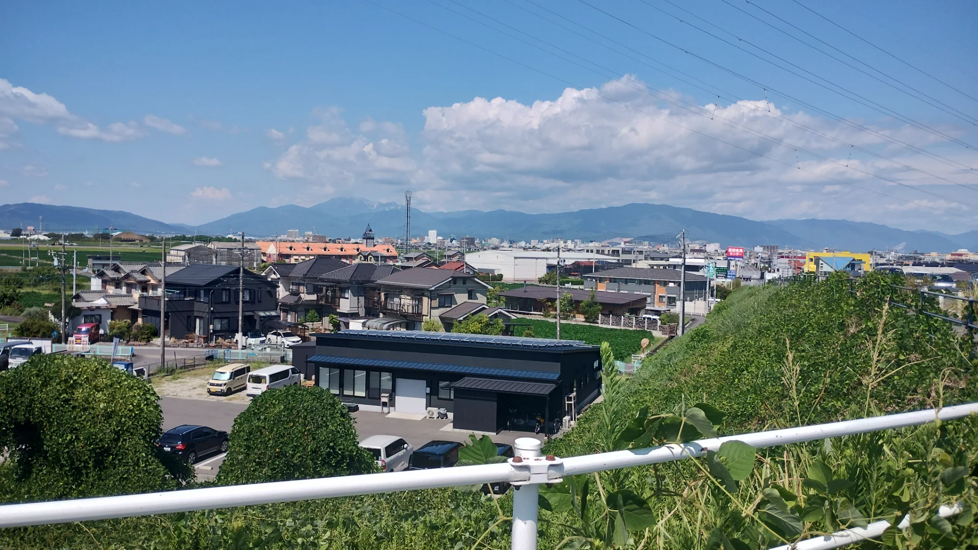 大垣大橋を渡り切ったところ