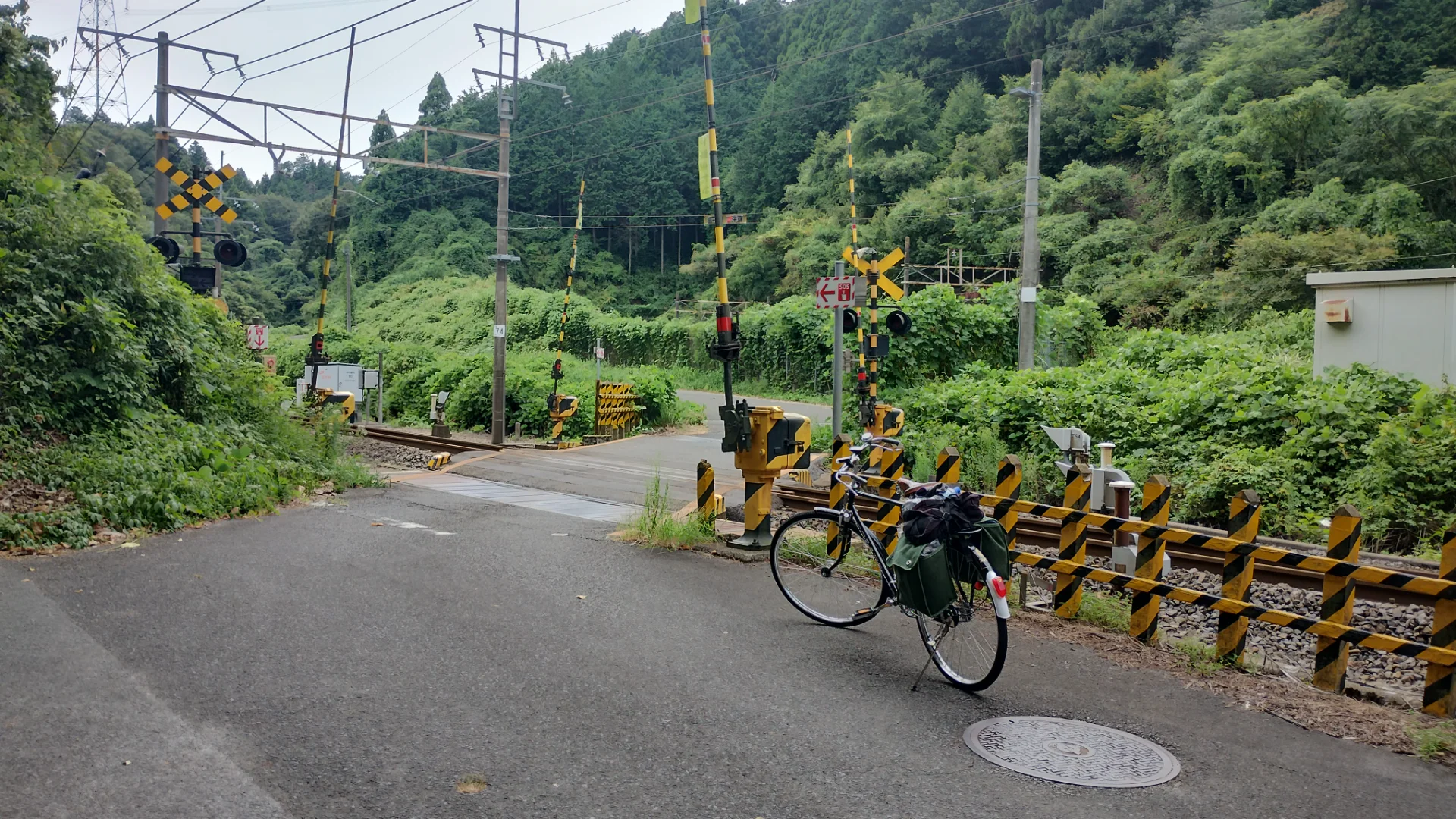東海道線 山中踏切
