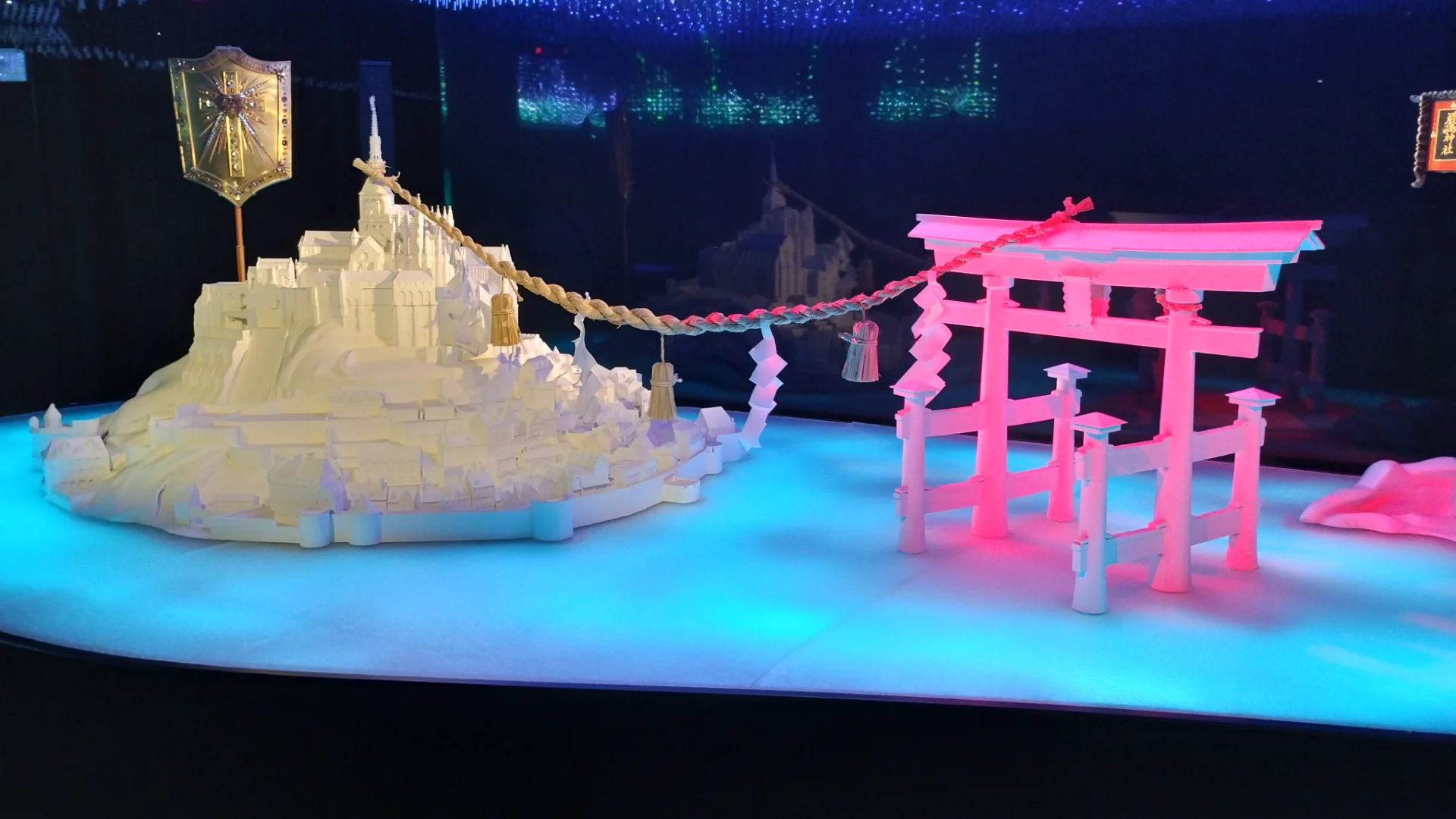 フランス館の謎展示