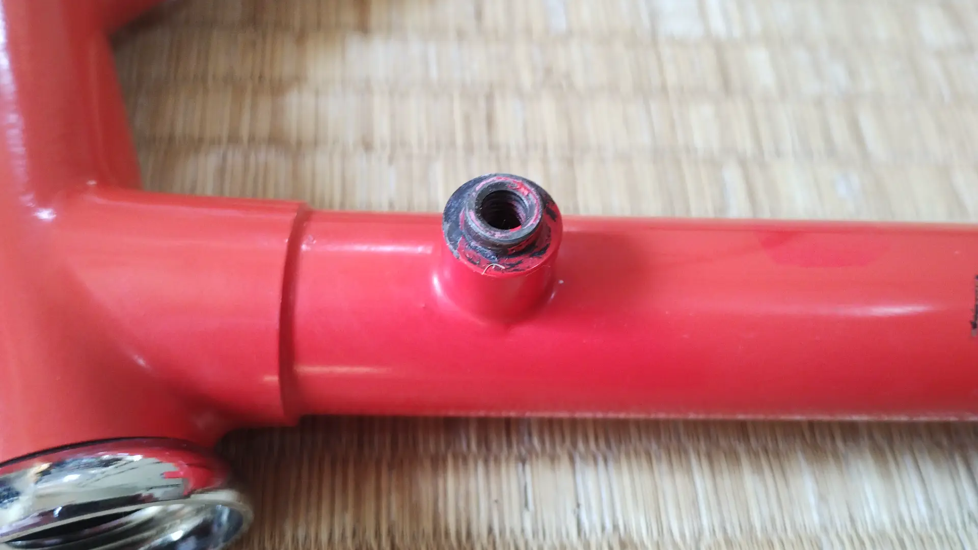 後輪ロッド台座