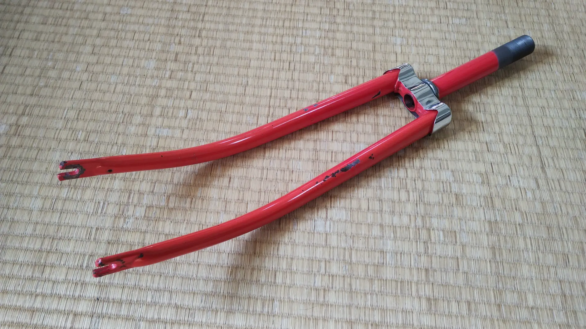 フロントフォーク