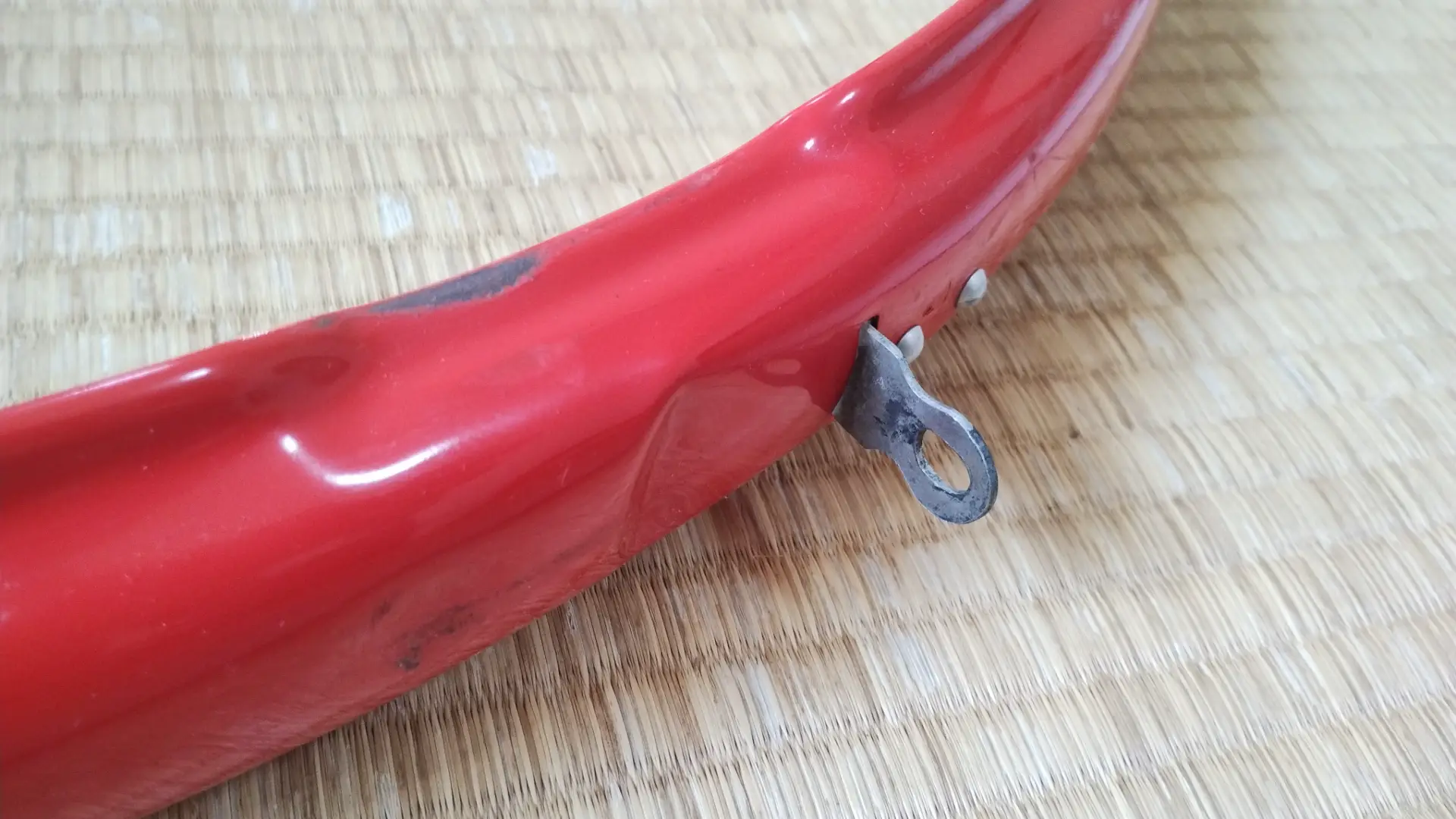 前輪泥除けの取り付け部