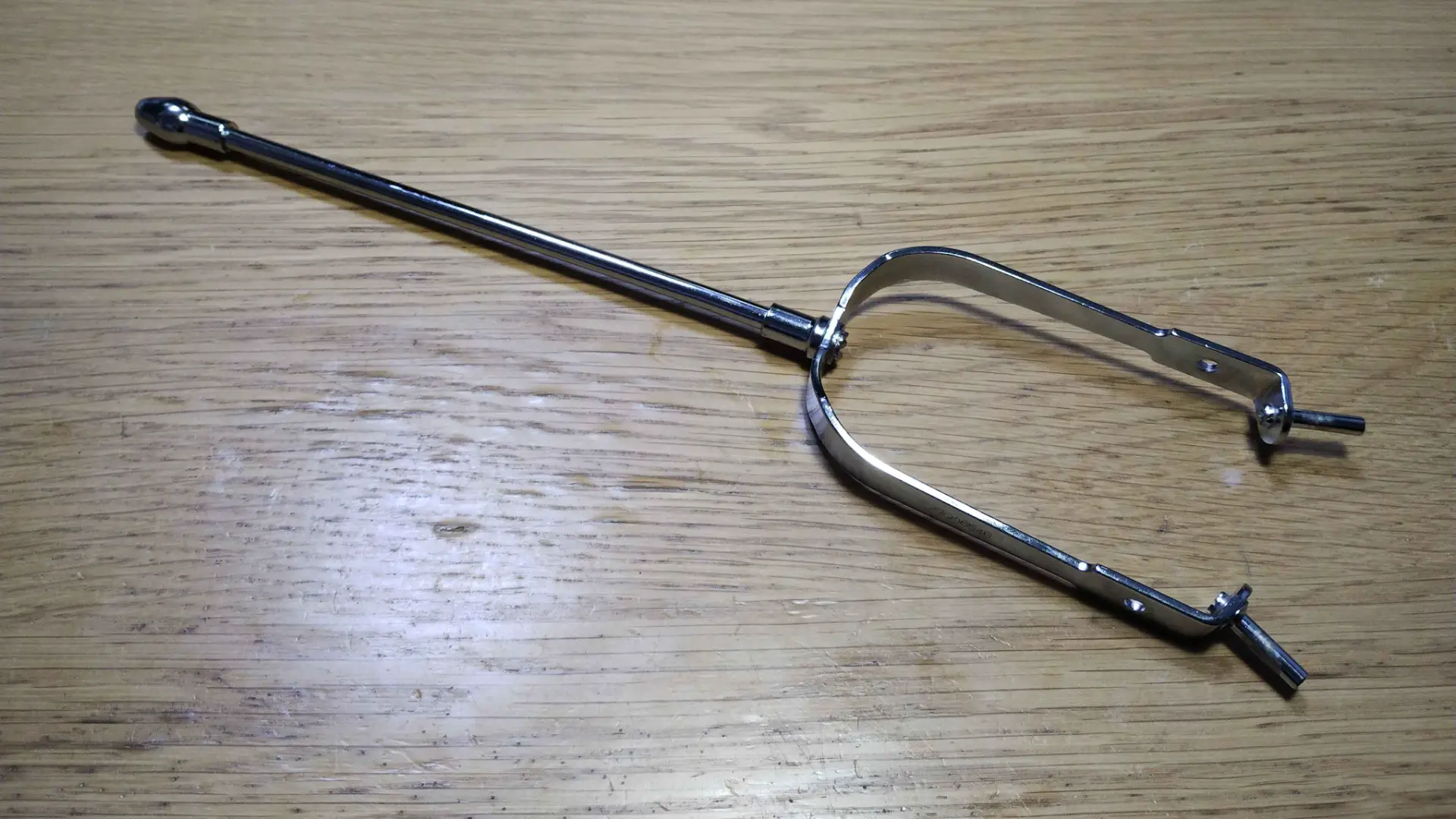 フロントブレーキアーチ