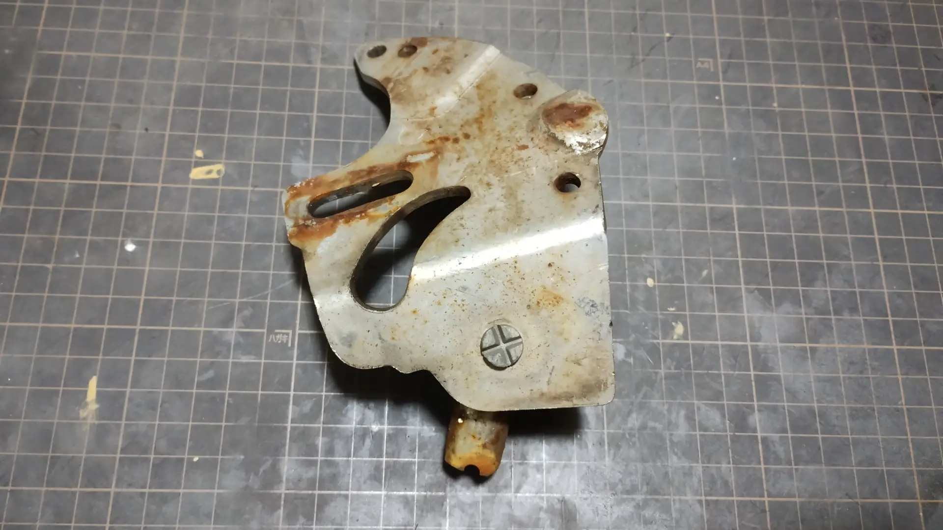 強力サイドスタンドの残骸