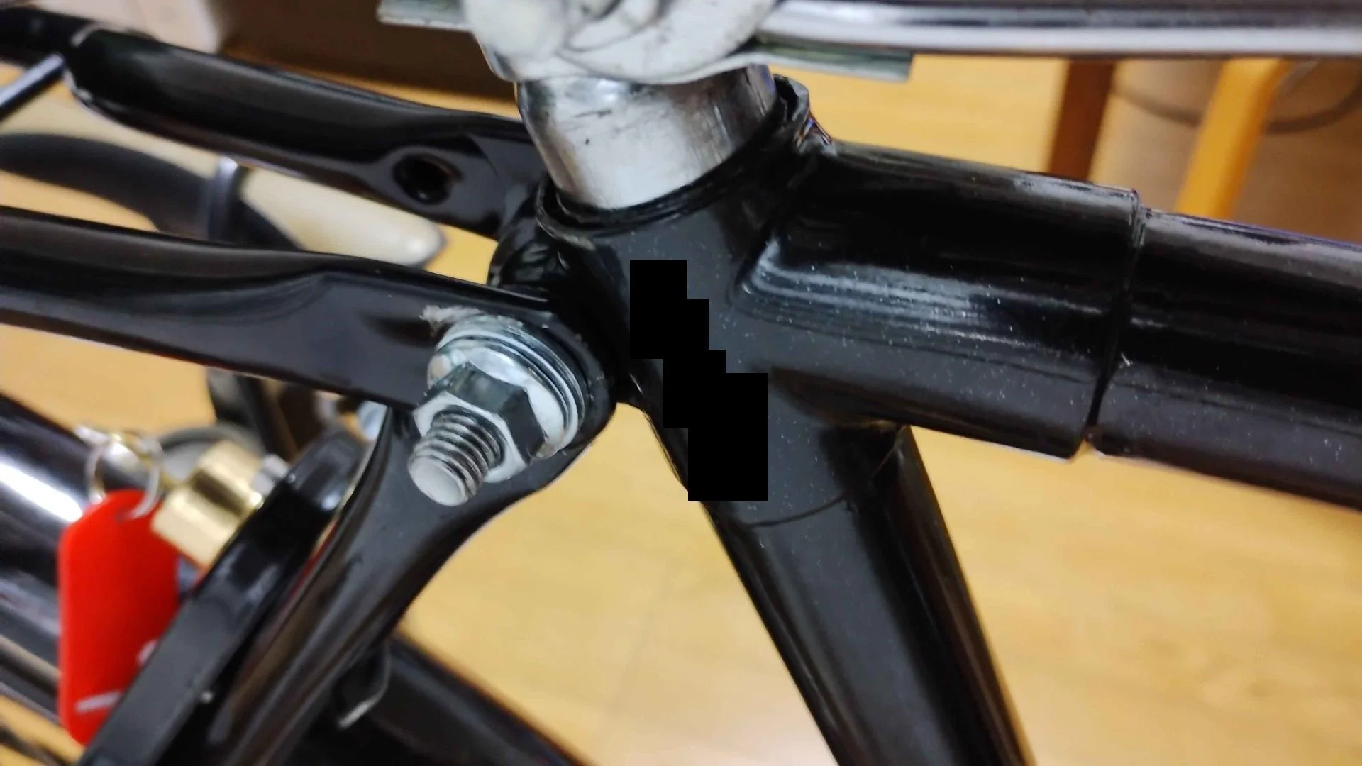 シートピンのナットを交換