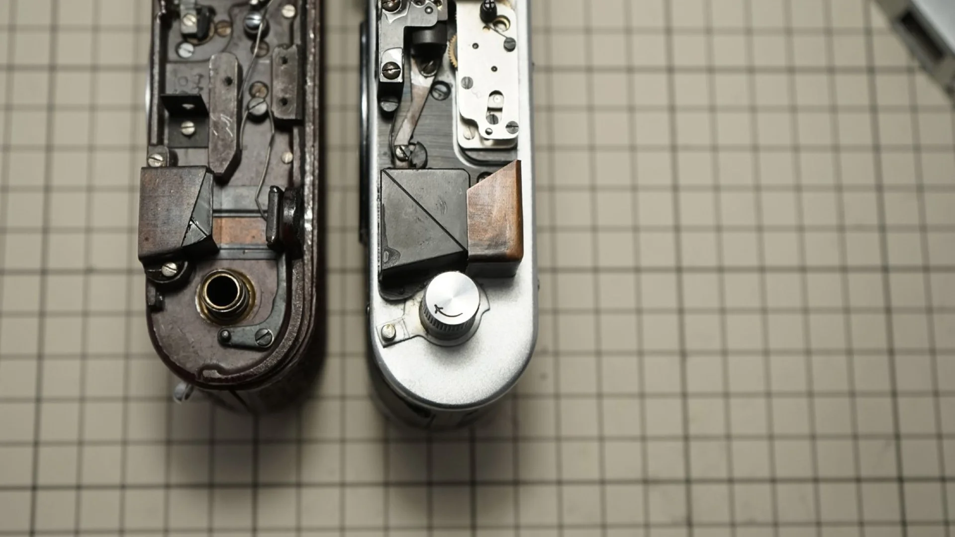 FED-2とZorki-4の内部