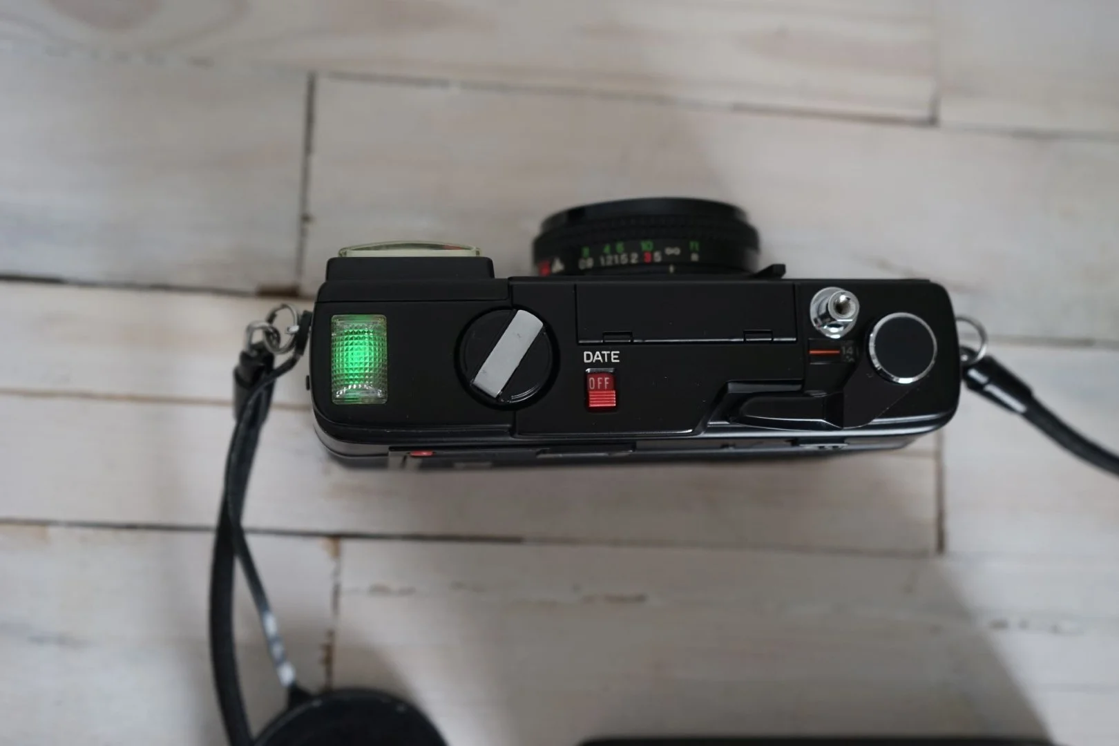 パイロットランプが緑色に光って、充電完了を表示