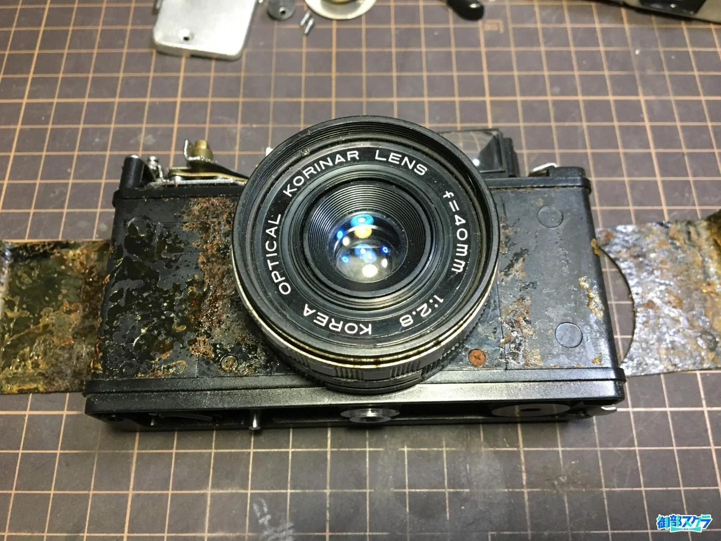 フレームはプラ