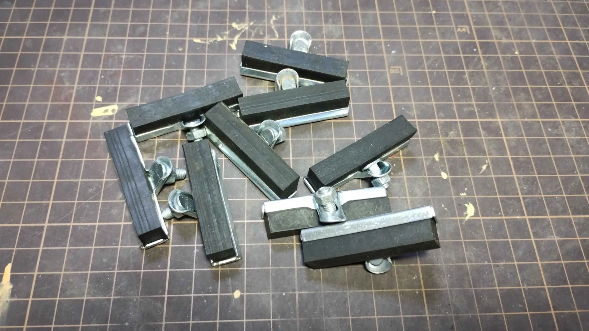 予備ブレーキシュー