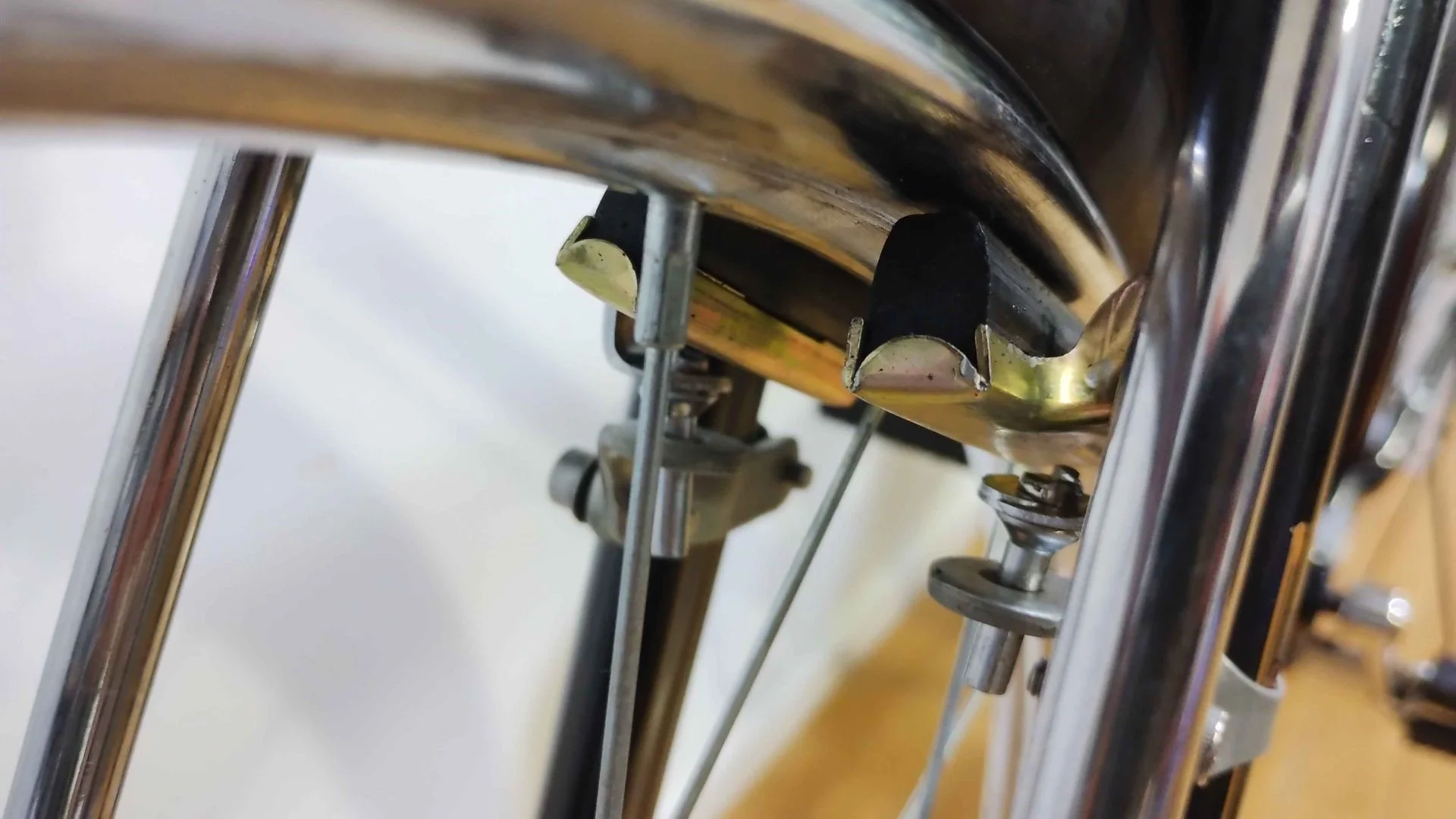 Araiのブレーキシュー