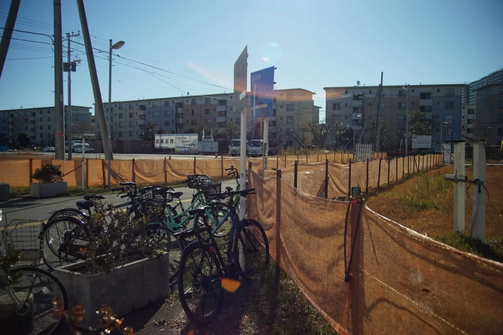 逆光（広角端） F5.6