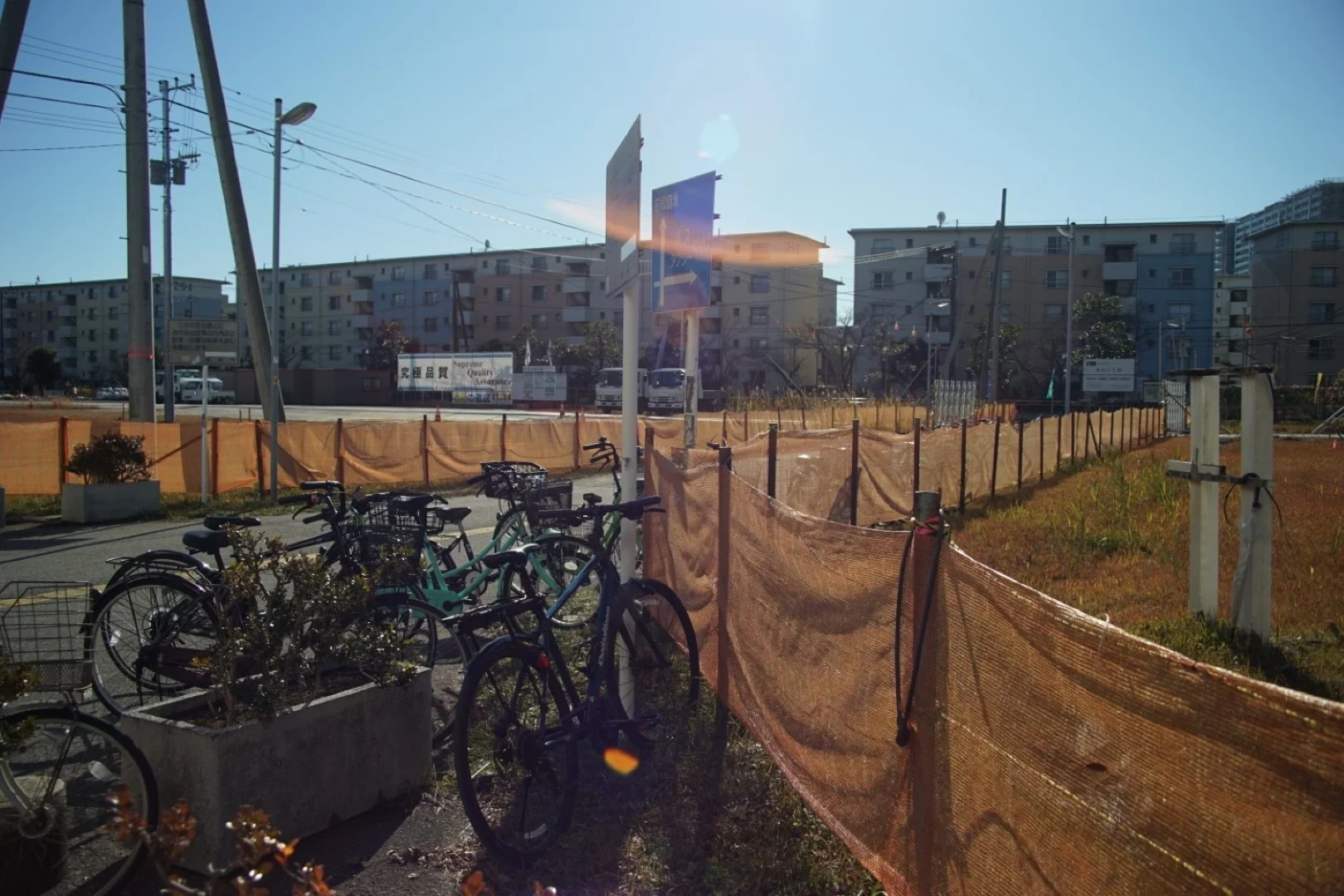 逆光（広角端） F8