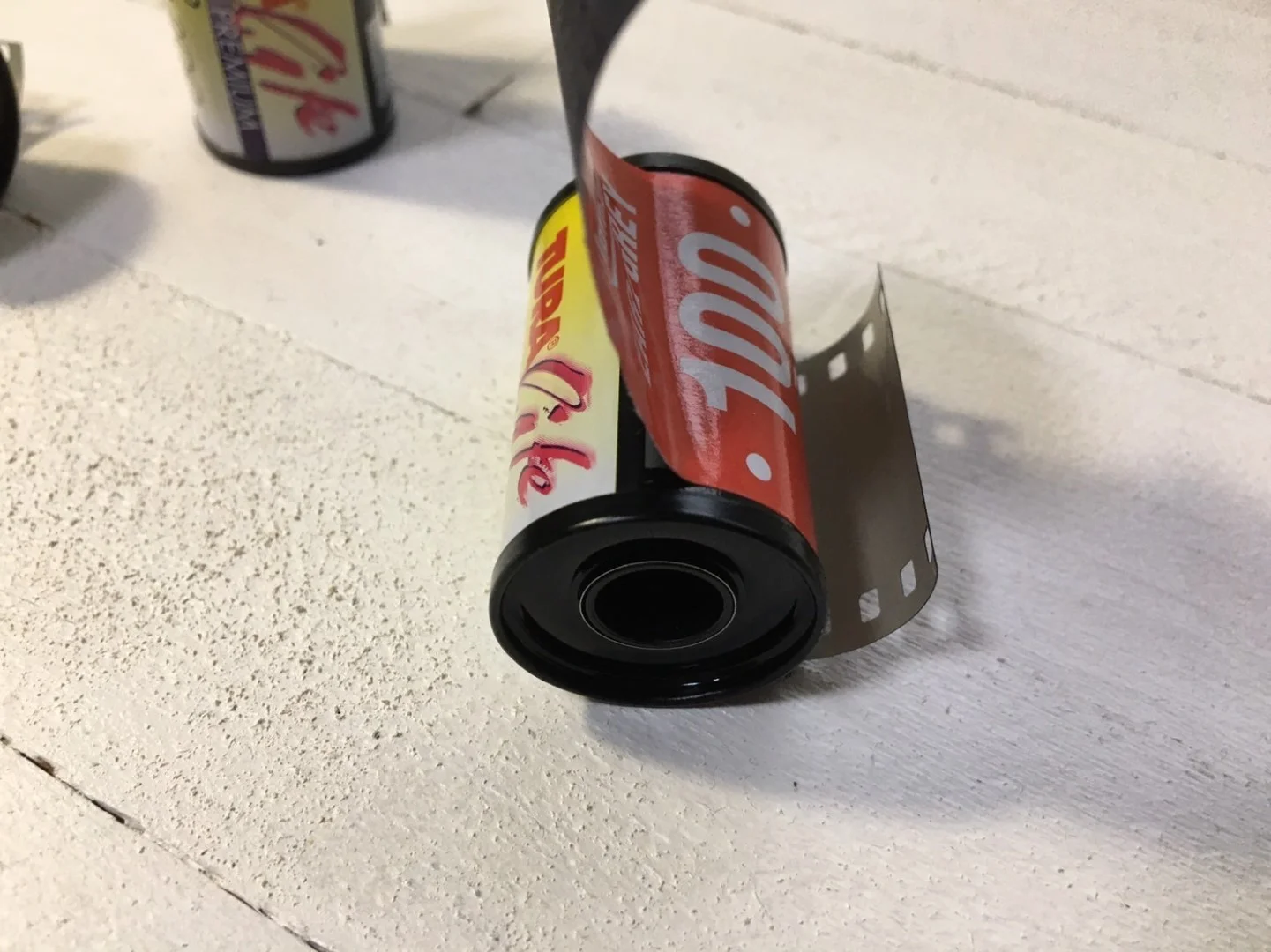 Earl Gray 100のシールを剥がす